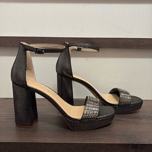 🔥NEW stunning Jessica Simpson platform block heel - silver metallic 7.5 - 🤩